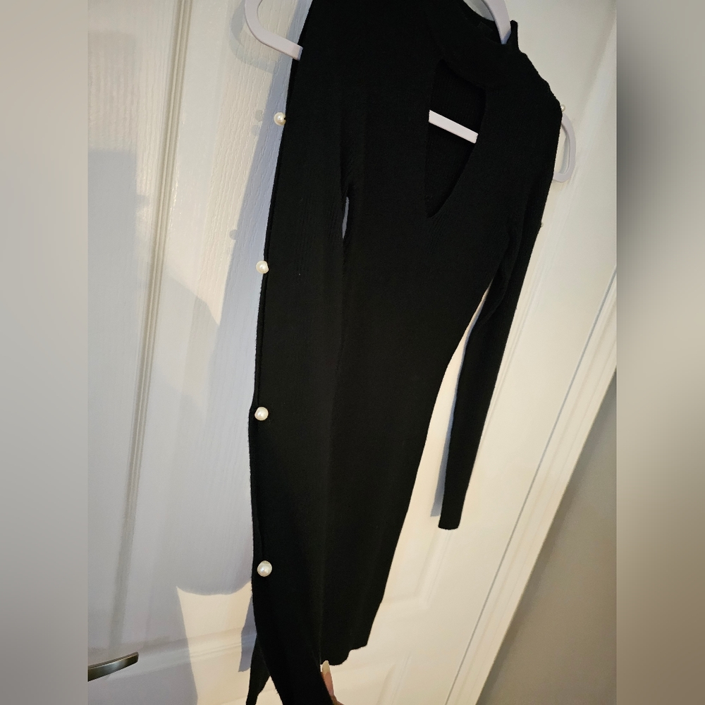 GUESS Sweater Dress 👗 - Picture 3 of 3
